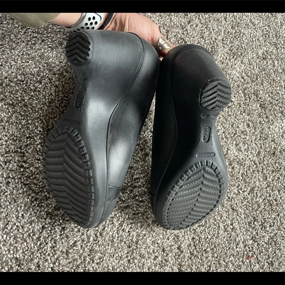CROCS Black Wedge Pumps